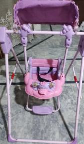 Kids swing in good condition