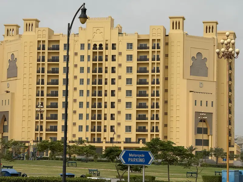 2-Bedroom Lounge Luxurious Apartment for Rent, 1,100 Sq Ft Outer Unit near Midway Bahria Town Karachi, with Park, Mosque, Gallery & Commercial Area nearby.