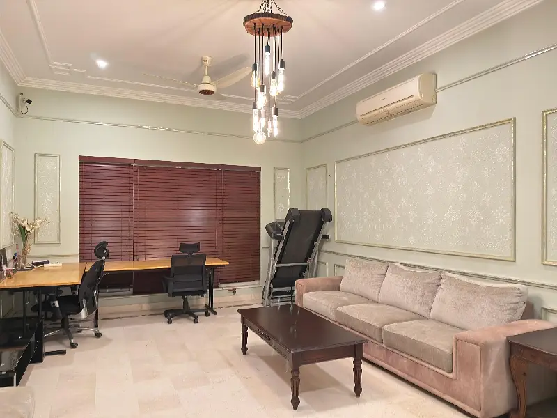 10 Marla Brand new House For Rent