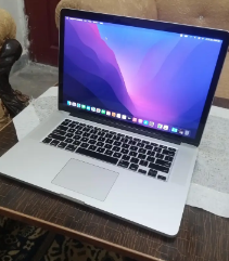 MacBook pro 2015 16gb 512gb 15.4 inch 2gb dedicated graphics card