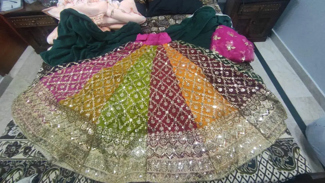 Wedding Dress / Mehndi Lehnga