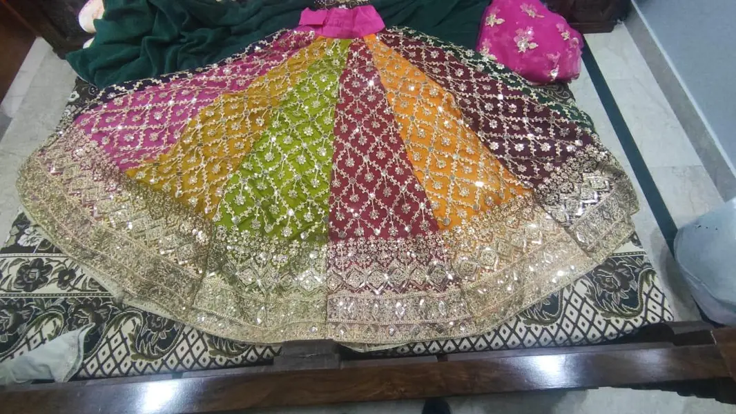Wedding Dress / Mehndi Lehnga
