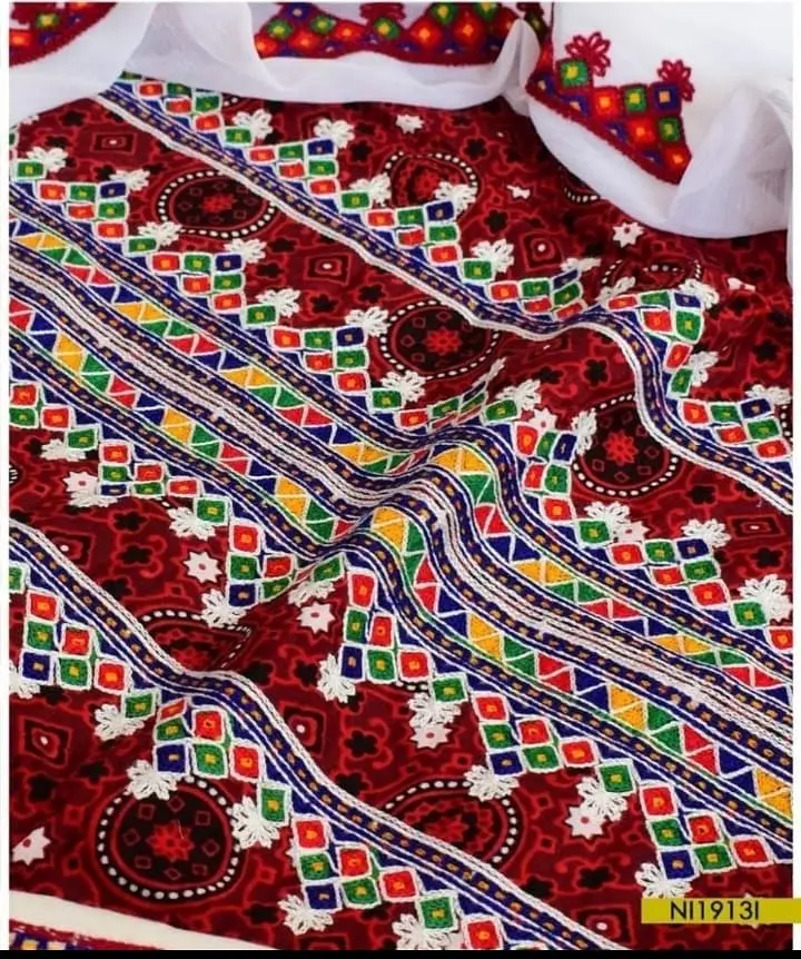 ZABEE’S COLLECTION – Mehroon, Lawn & Multani Ajrak 3-Pieces Unstitched