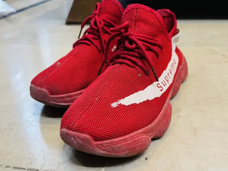 Orignal supreme sports shoes