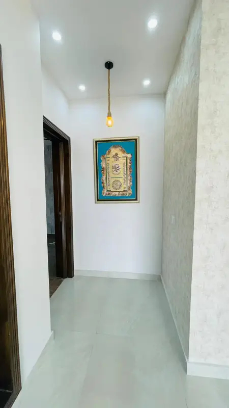 10 marla barnd new house for rent LDA Avenue 1