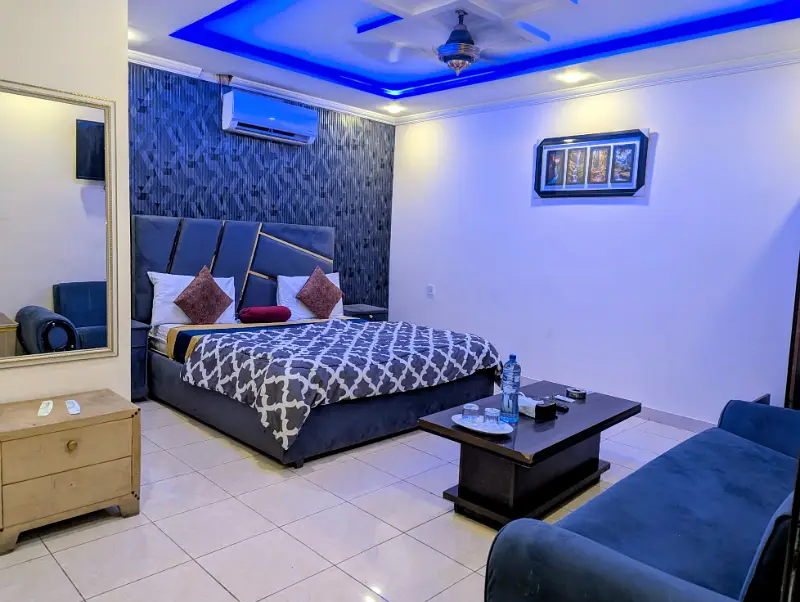 deluxe room | guest room | guest house | rooms available