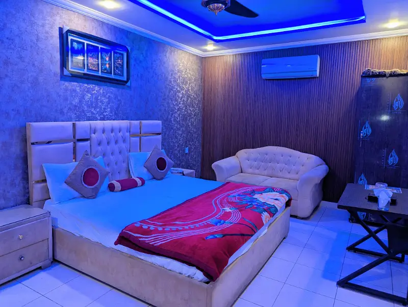 deluxe room | guest room | guest house | rooms available