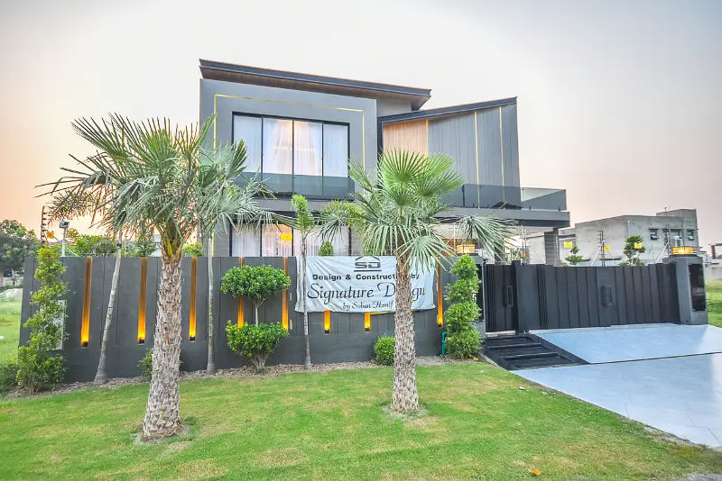 ONE KANAL BEAUTIFULL MODREN DESIGN HOUSE AVAILABLE FOR RENT NEAR TO MAIN BOULEVARD PHASE 6