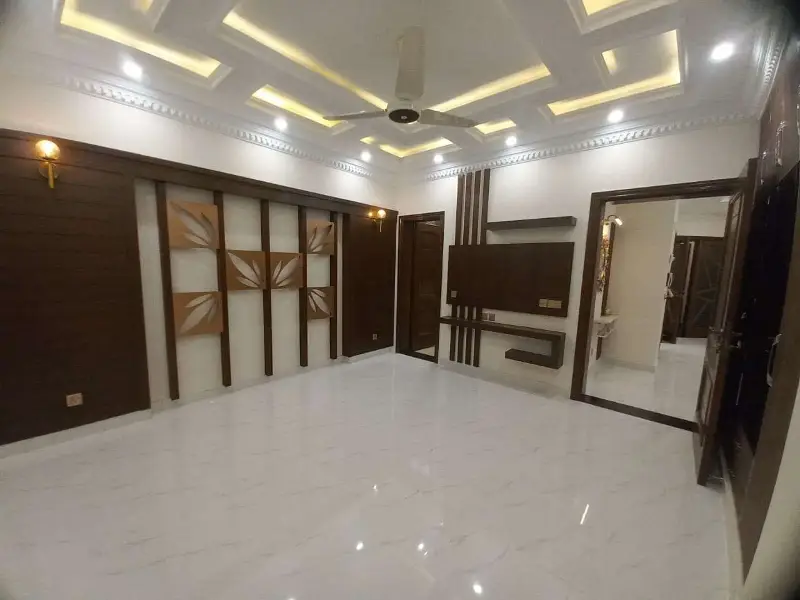 12 Marla Luxury Lower Portion Available For Rent In Bahria Town Lahore.