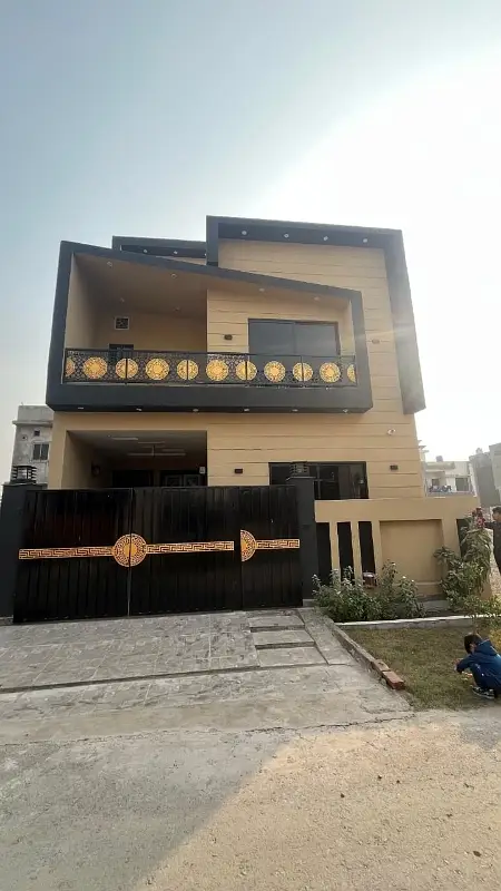 5 Marla House Available For Rent In Park View City Lahore