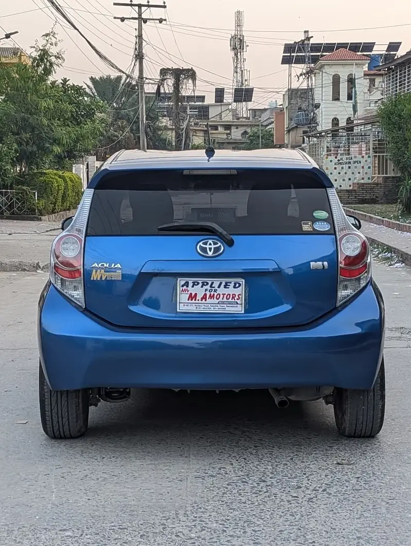 Toyota Aqua 2013