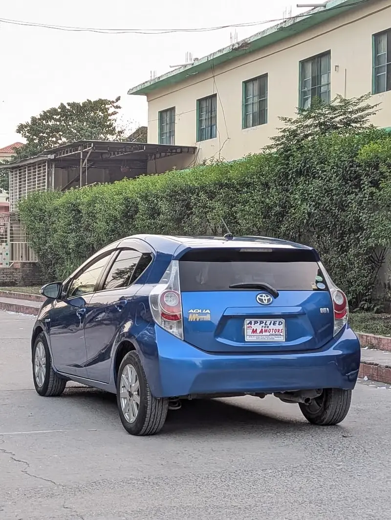 Toyota Aqua 2013