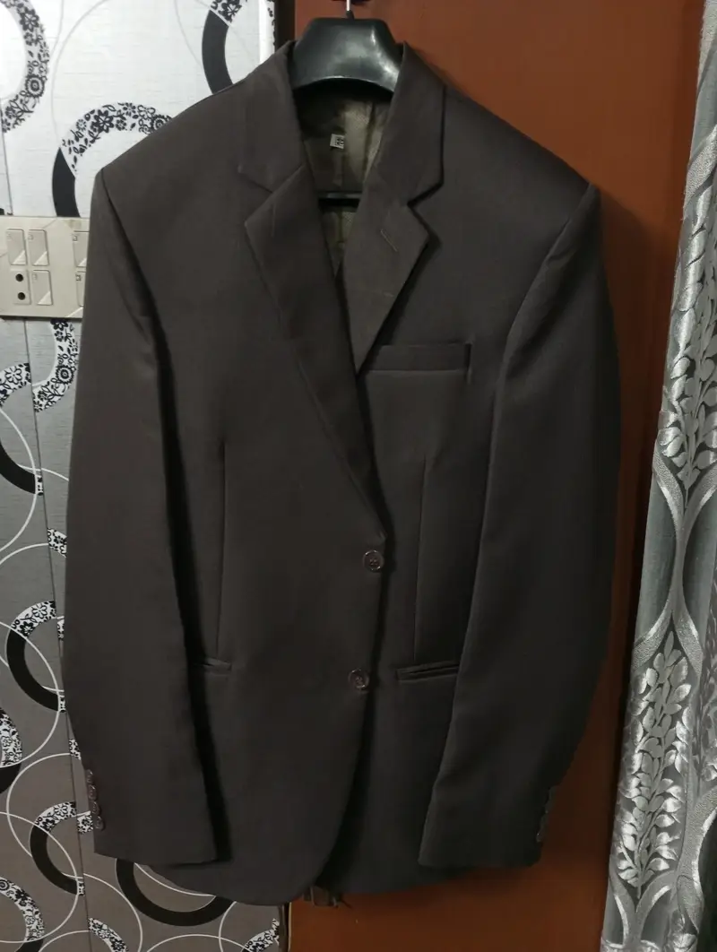 Three peice in Light brown colour