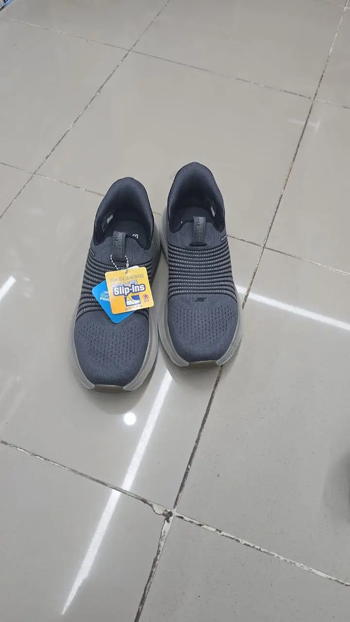 Skechers Max Cushioning Endeavour-Aikan