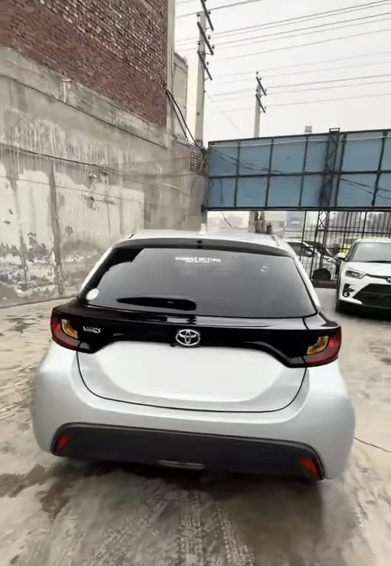 Toyota Yaris X push Start 2022