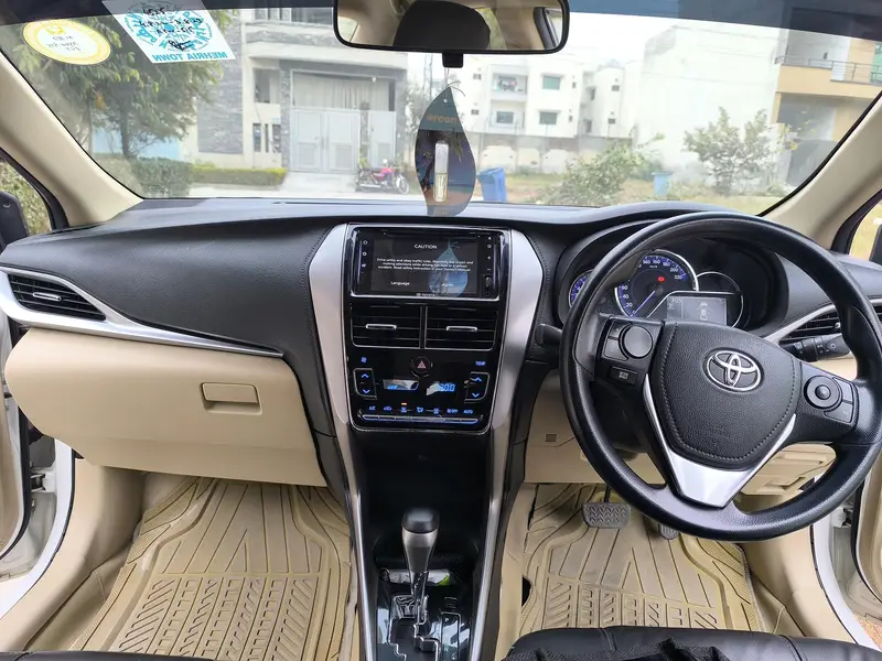 Yaris Ativ X CVT 1.5 for sale