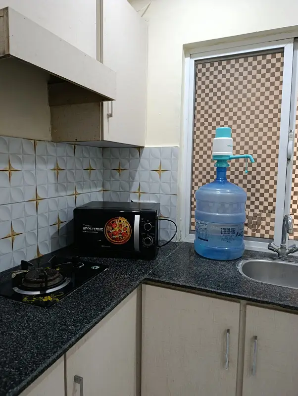 E11 1bed luxury apartments available for daily basis