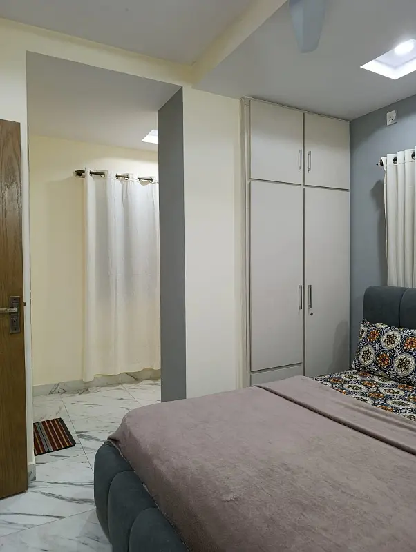 E11 1bed luxury apartments available for daily basis