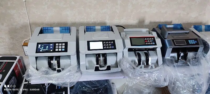 Cash Counting Machine with Fake Note Detection – SM-307