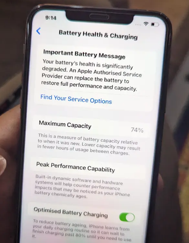 I phone 11 pro max Please Read ad