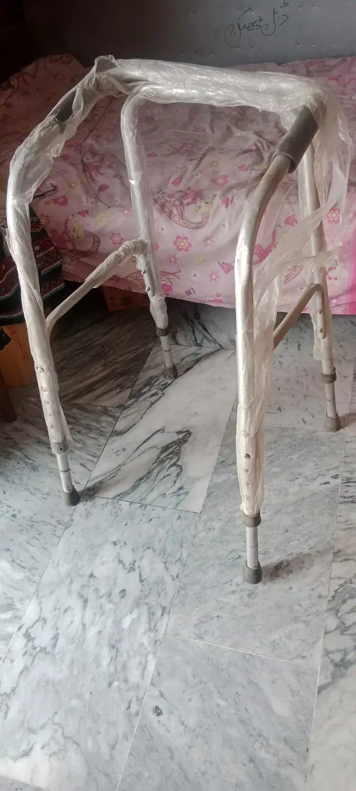 Walker for old age/patient