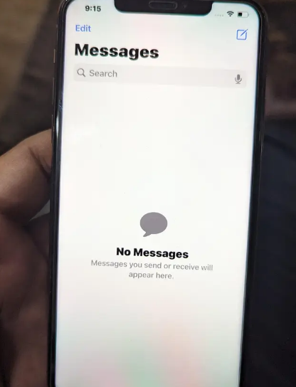 I phone 11 pro max Please Read ad