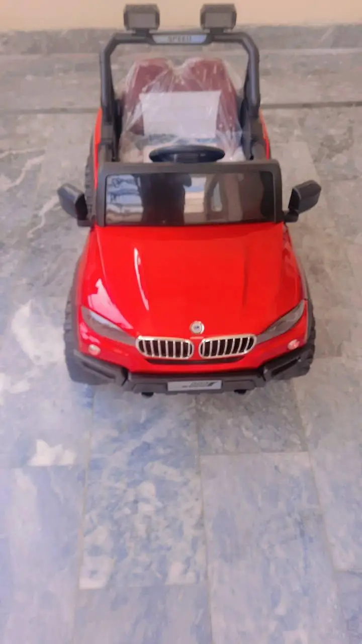 kids Jeep Mercedes 4 by 4 for sale new condtion 30000 only 03208233451