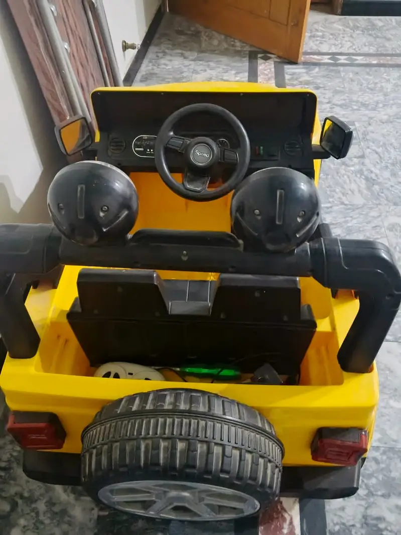 Remote key charger available. Charging time good