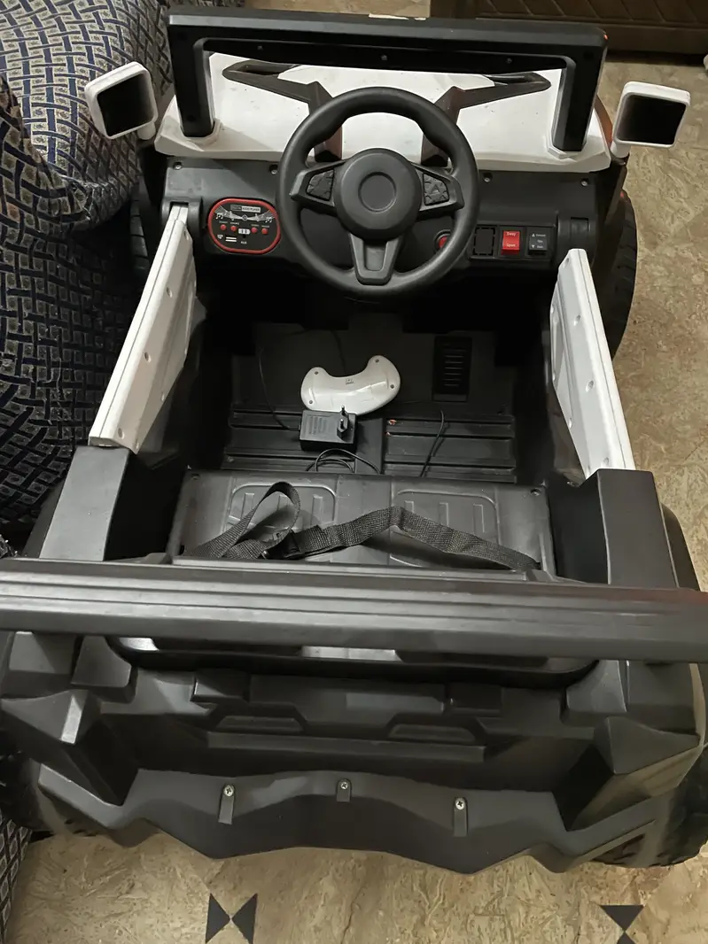 Kids jeep