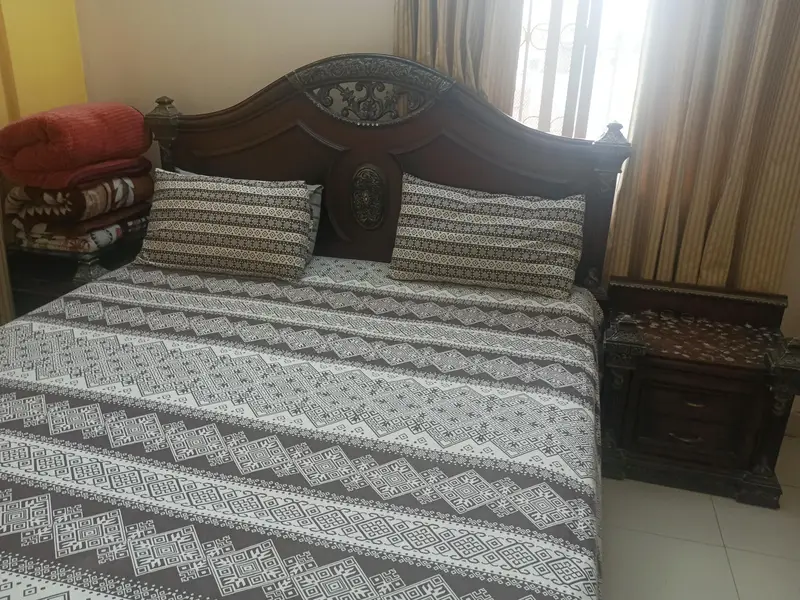 solid wood bedroom set