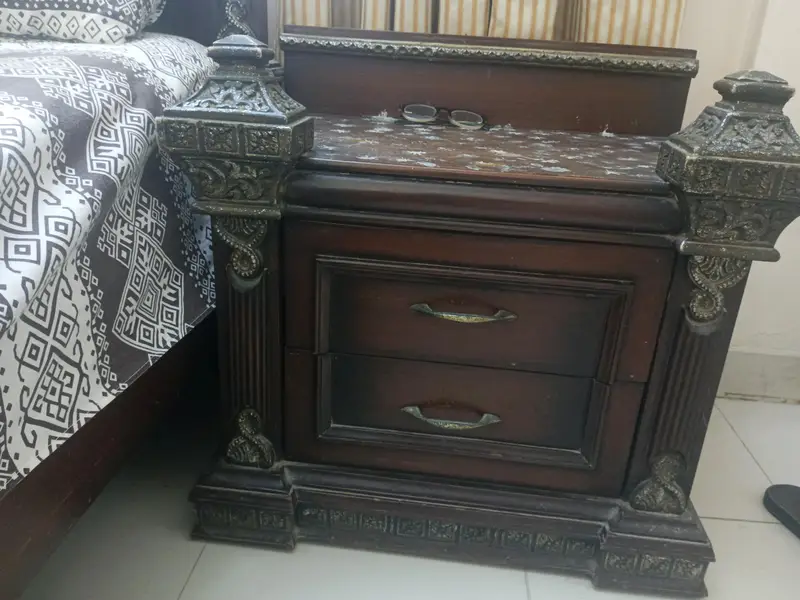 solid wood bedroom set
