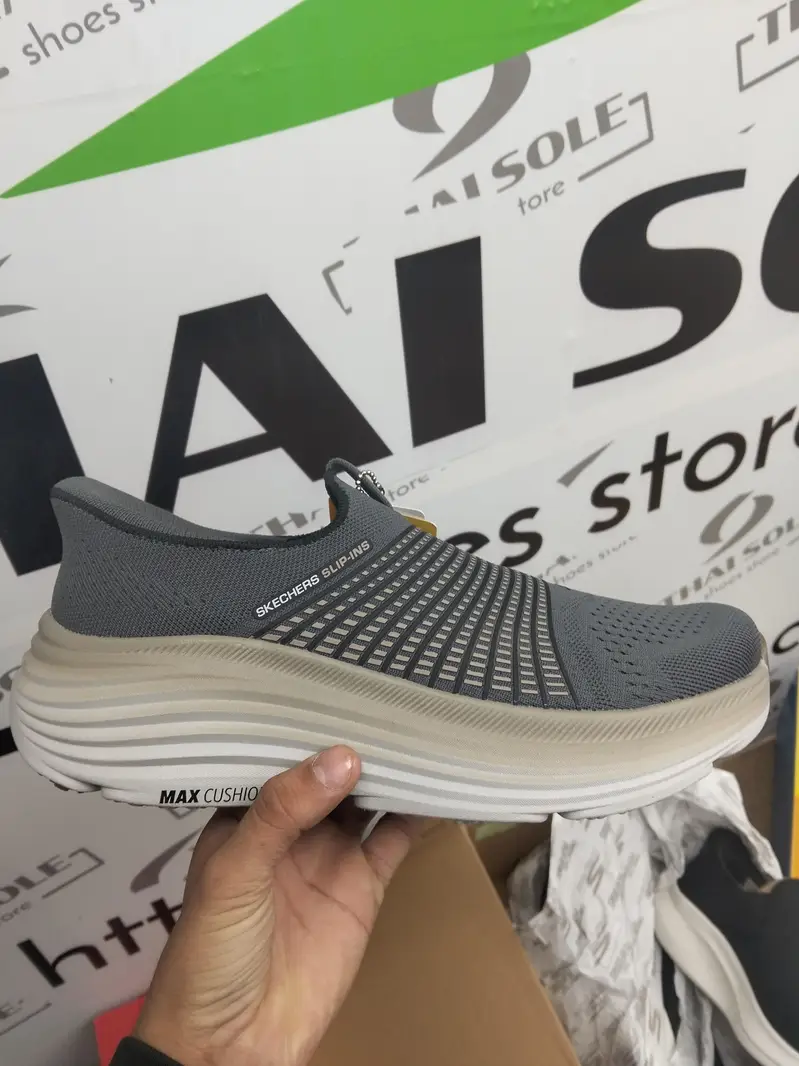 Skechers Max Cushioning Endeavour-Aikan