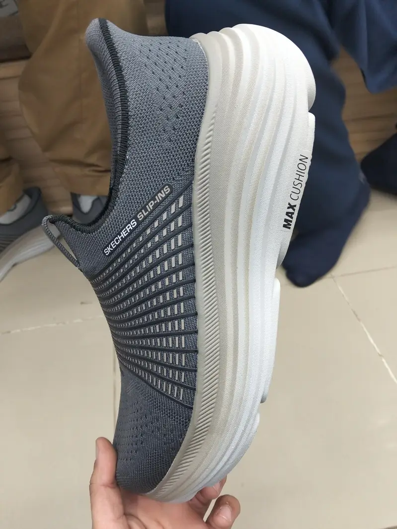 Skechers Max Cushioning Endeavour-Aikan