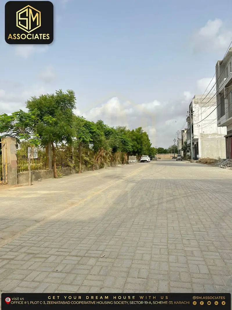 Westopen corner 225 YARDS 60 feet road PLOT FOR SALE IN PS CITY 2