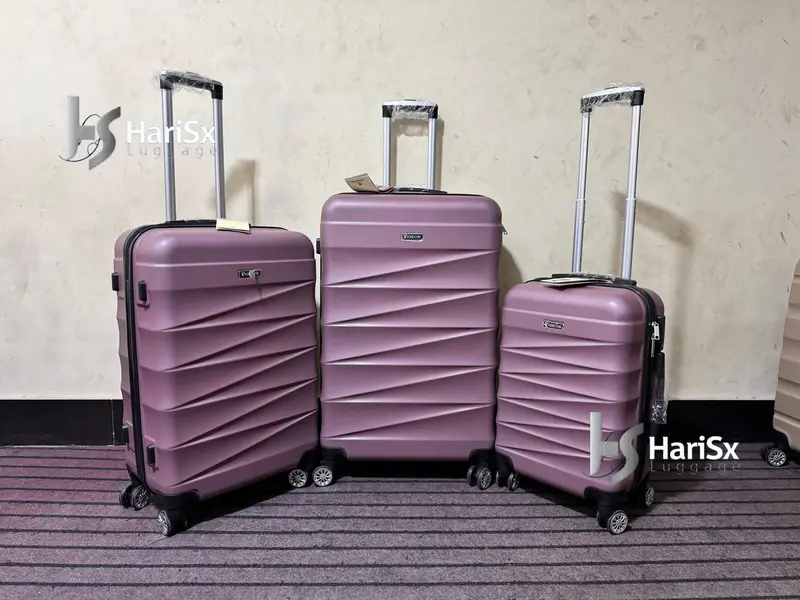 Luggage bags/ travel suitcases/ trolley bags/ travel trolley/ attachi