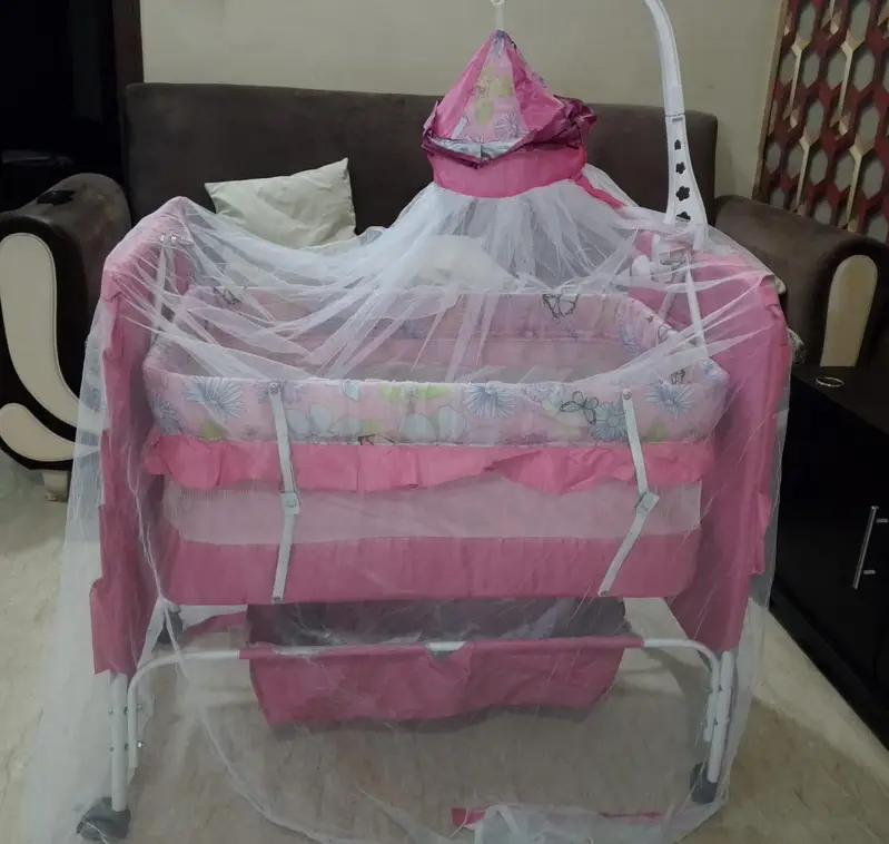 baby cot
