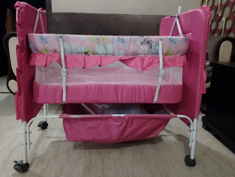 baby cot
