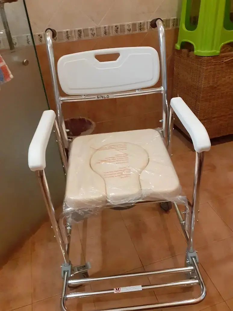 Foldable Commode Chair Toilet Chair for Sale In Karachi