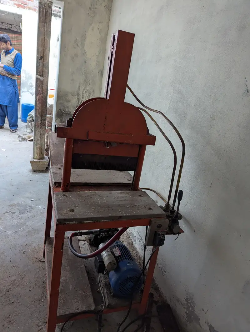 Tissue Paper Cutting Machine with Sample Books for Sale