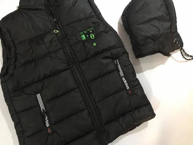 Men's parachute puffer jacket.