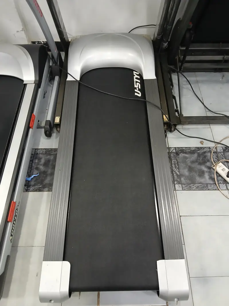 treadmils. (0303 9574023). ellapticals. home gym. gym cycles. massage chair