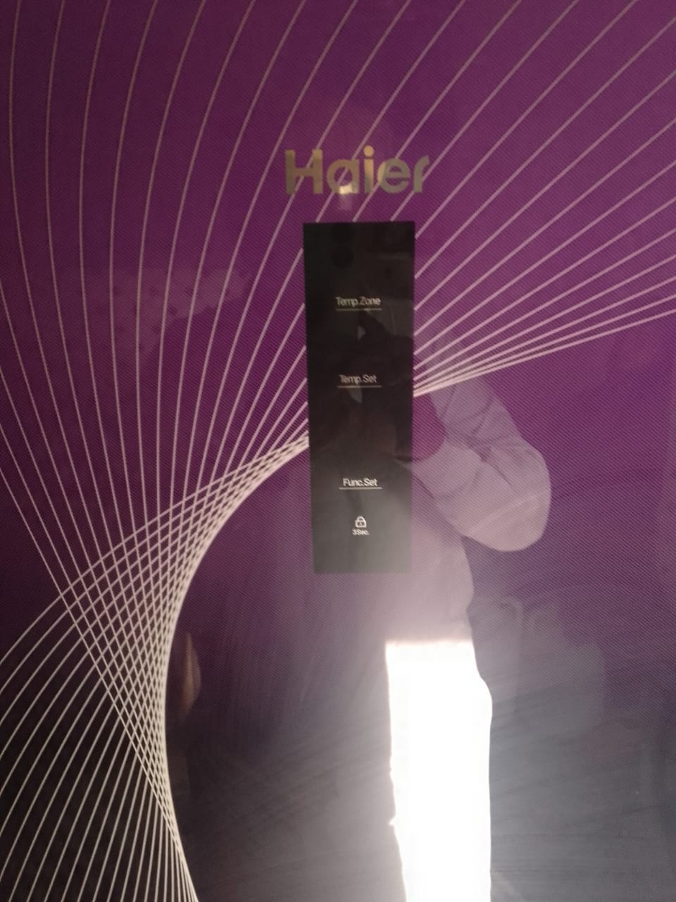 Full Size Fridge for sell condition 10/10