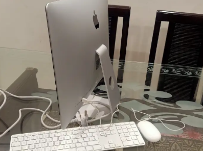 Apple iMac 2019,All in One 21'' 4K ,Core i5, 16GB Ram,256SSD, 4GB AMD