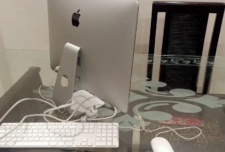 Apple iMac 2019,All in One 21'' 4K ,Core i5, 16GB Ram,256SSD, 4GB AMD
