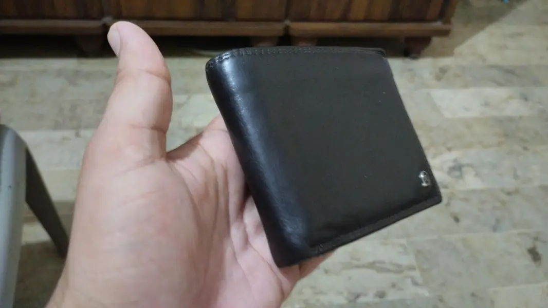 premium imported Mens wallet in high quality