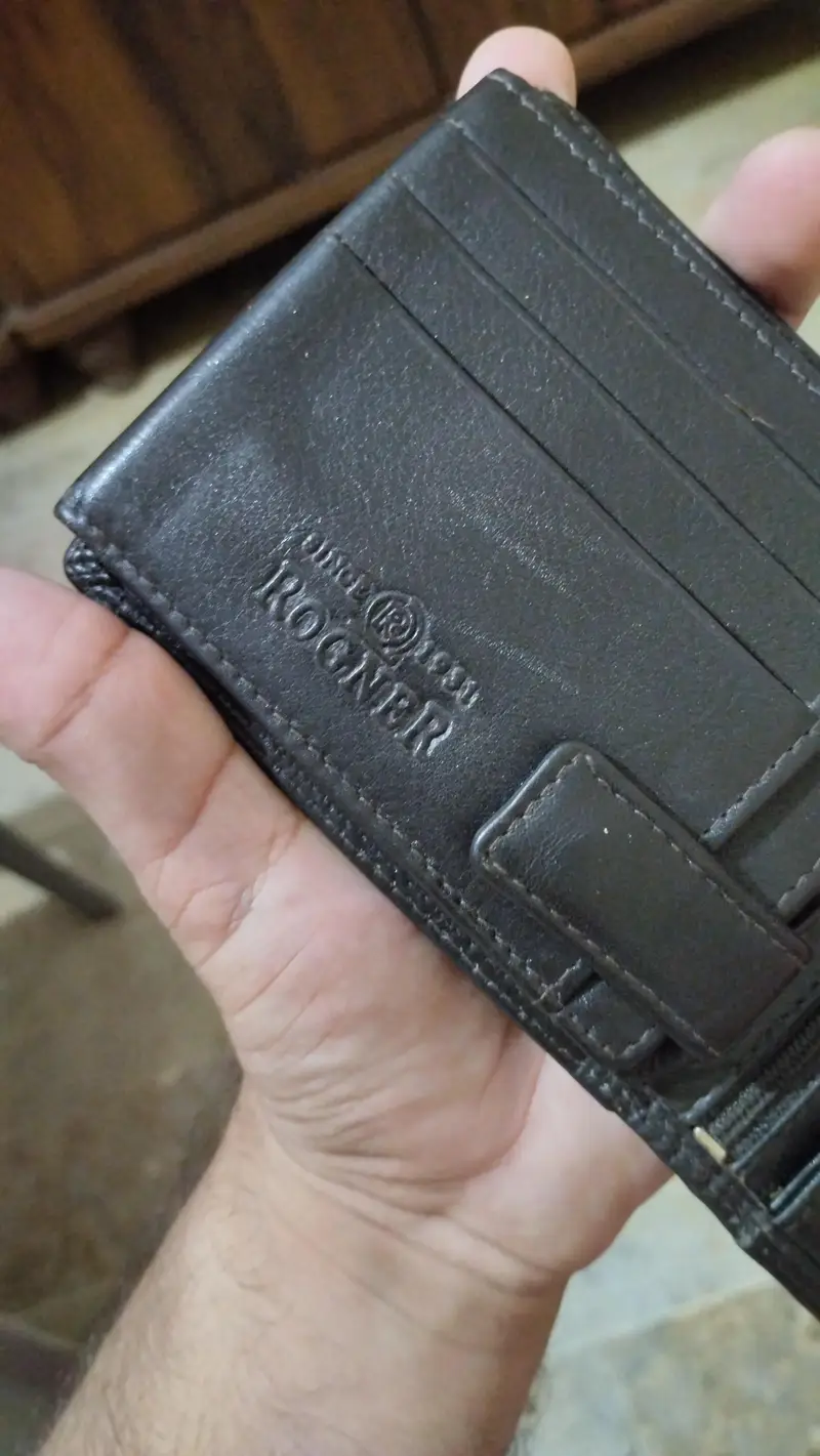 premium imported Mens wallet in high quality