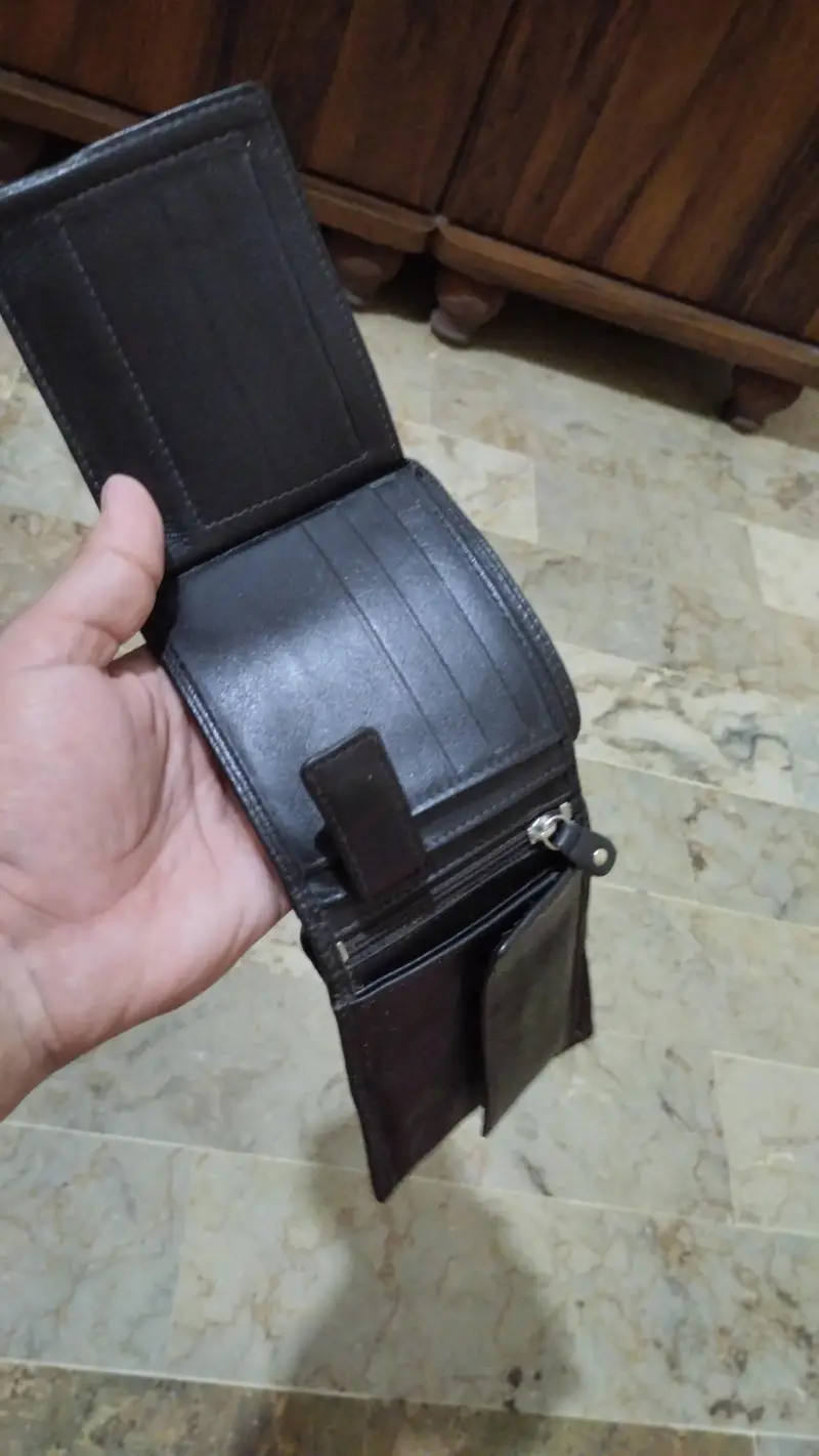 premium imported Mens wallet in high quality