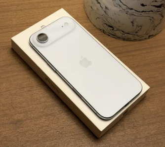 iPhone 17 Air Blue Slightly used Mint