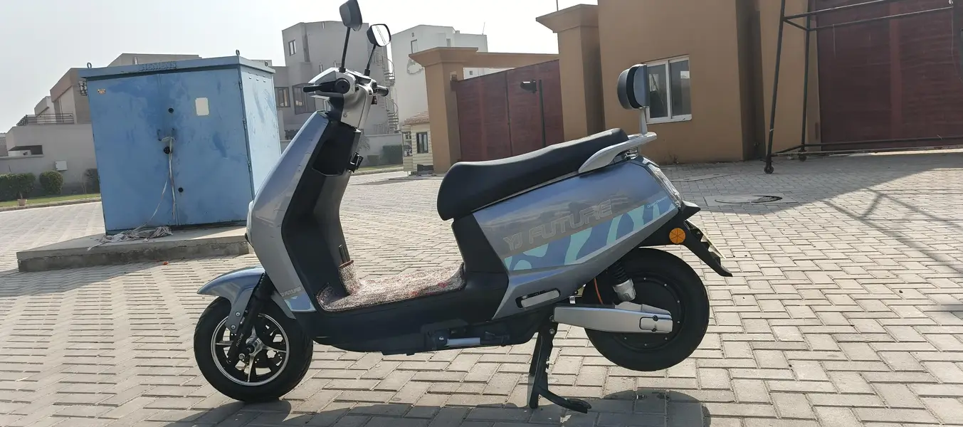 YJ Future Electric Scooty 2025 model. Totally Genuine- Electric Scooty