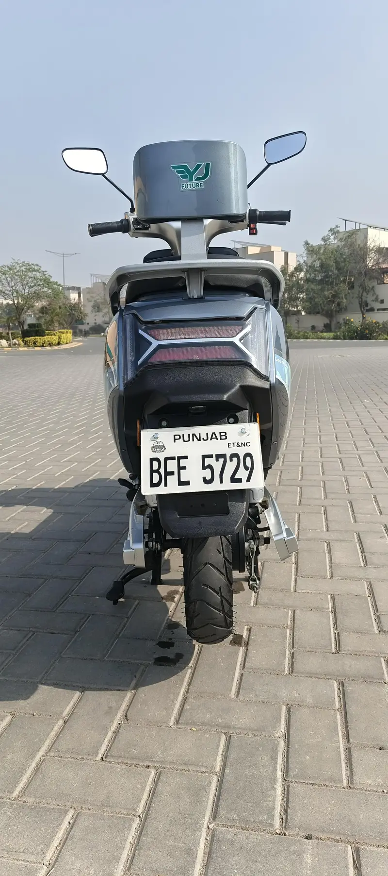 YJ Future Electric Scooty 2025 model. Totally Genuine- Electric Scooty